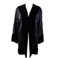 Vintage Gianfranco Ferrè 1980s quilted cape women's 44 jacket black rever velvet 