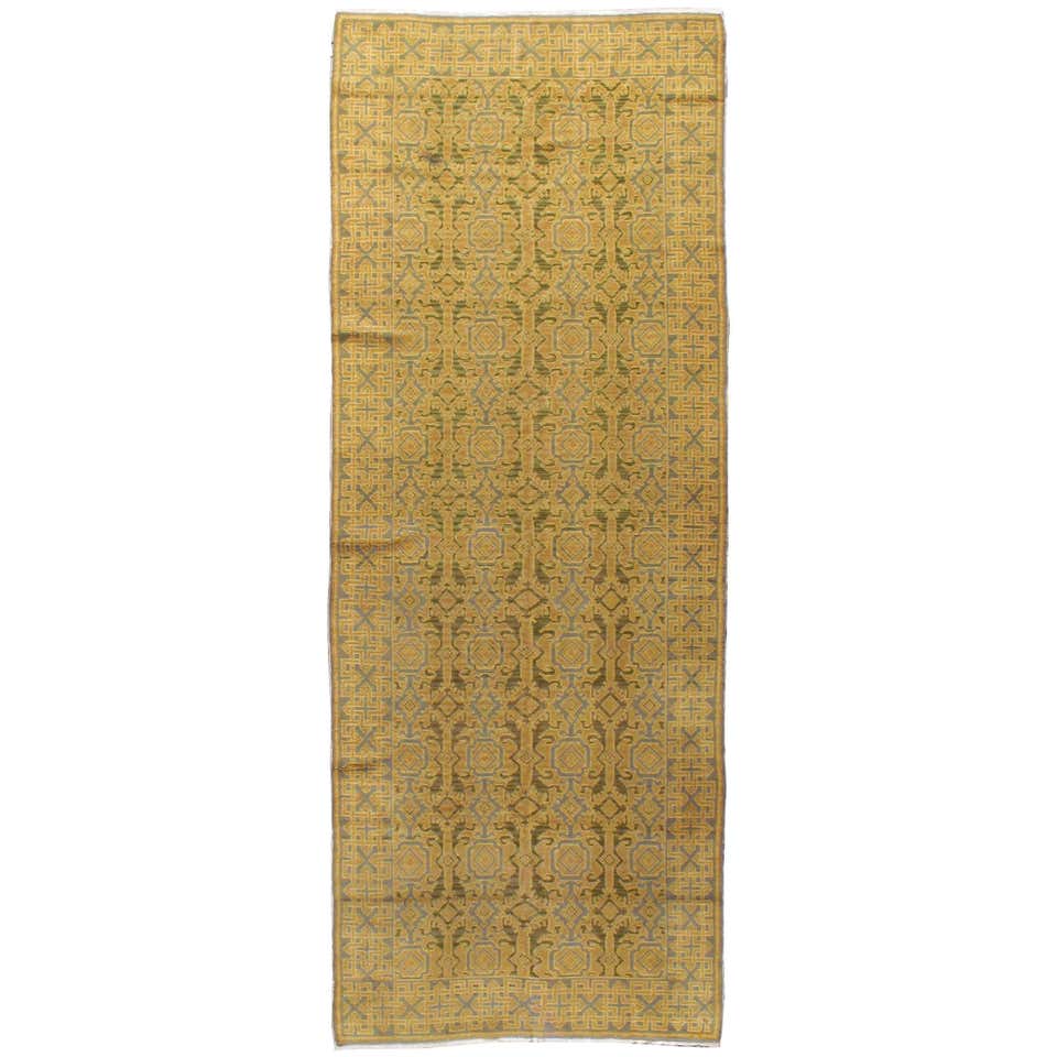 Vintage Spanish Cuenca Rug with Renaissance Wreath Pattern For Sale at ...