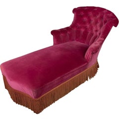 Antique French Chaise Longue in Red Tufted Velvet