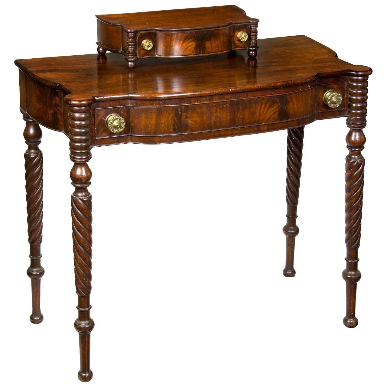 Classical Mahogany Dressing Table with Dressing Box, Salem or Portsmouth For Sale
