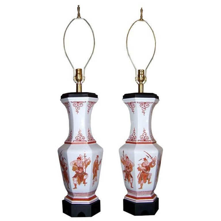 Paire de lampes de table de style asiatique en vente