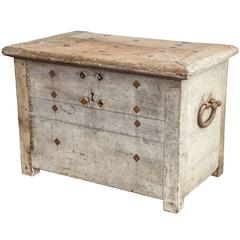 Antique 17th Century Trunk in Elm from the Spanish-French Border