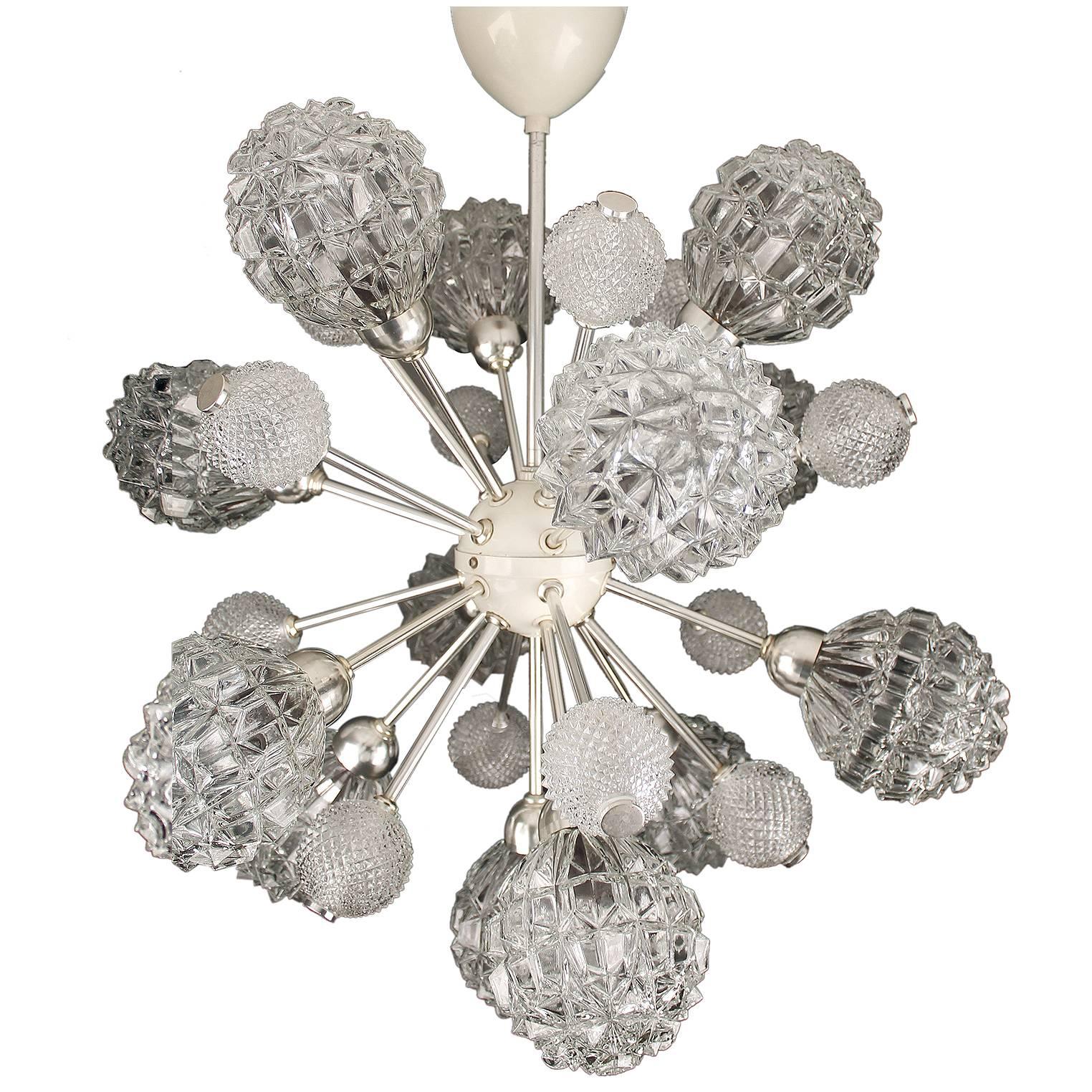  Large Sputnik / sunburst  Chandelier with 24 glass globes (12 large and 12 small)

Dimensions
28.74 in.H / 73 cmH
Diameter
28.74 in. (73 cm)

Height indicated is total height with pole

12 standard bulbs, 40 watts each - LED compatible 

