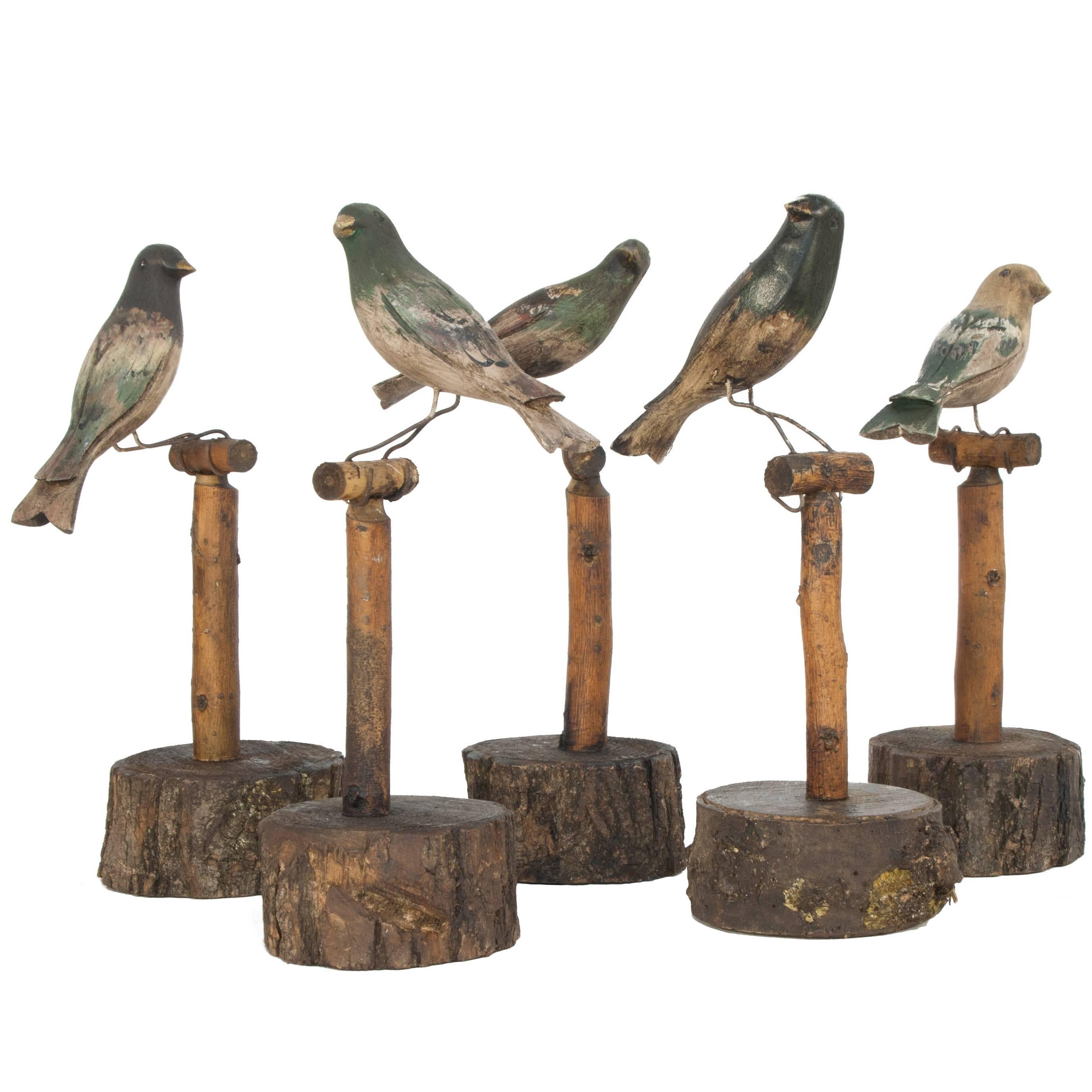 Table Decorations in the Form of Birds