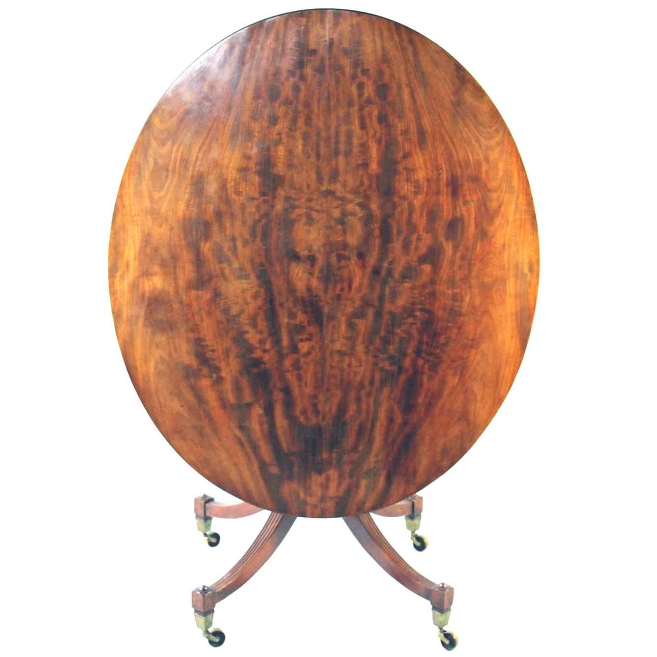 George III Oval Breakfast Table in Mahogany, England, circa 1780 For Sale