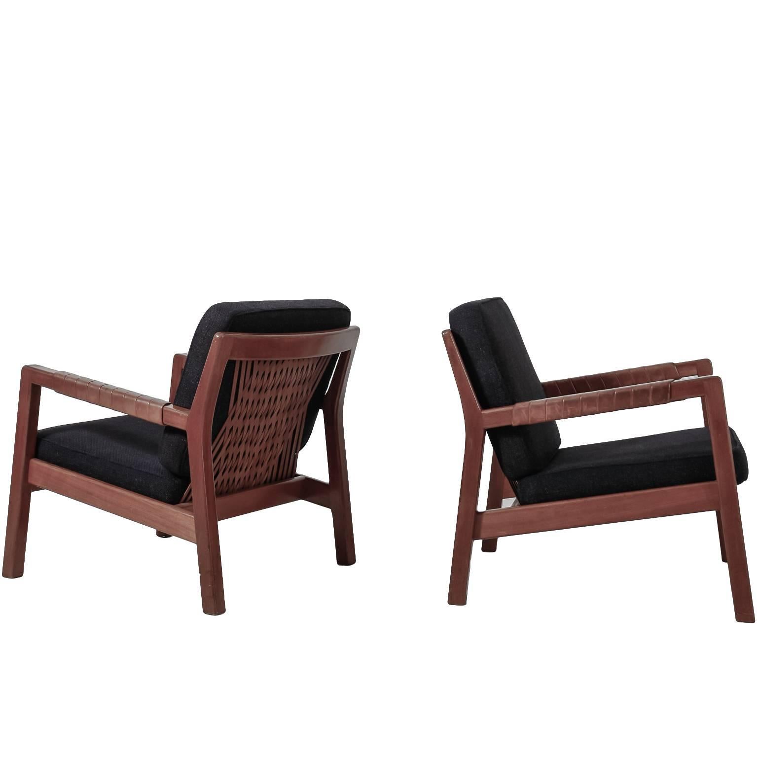 Carl-Gustav Hiort af Ornäs Pair Oak and Leather Armchairs, Finland, 1950s For Sale
