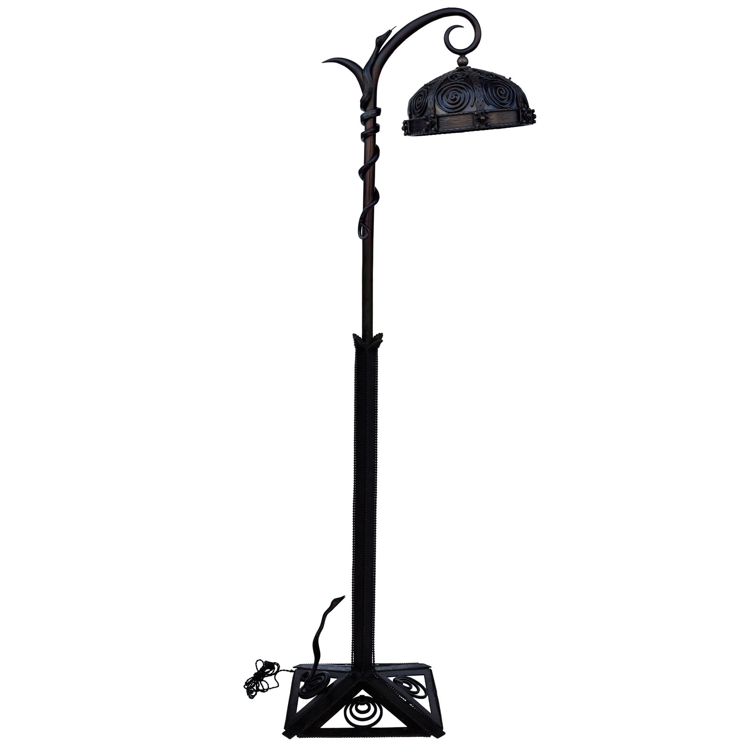 French Art Deco Wrought Iron Snake Floor Lamp, Alberto Pinto For Sale