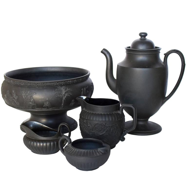 Wedgwood Jasperware Set in Black Basalt at 1stDibs black wedgwood