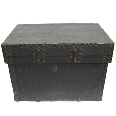 Antique Late 17th-Early 18th Century Chinese Large Black Lacquer Chest