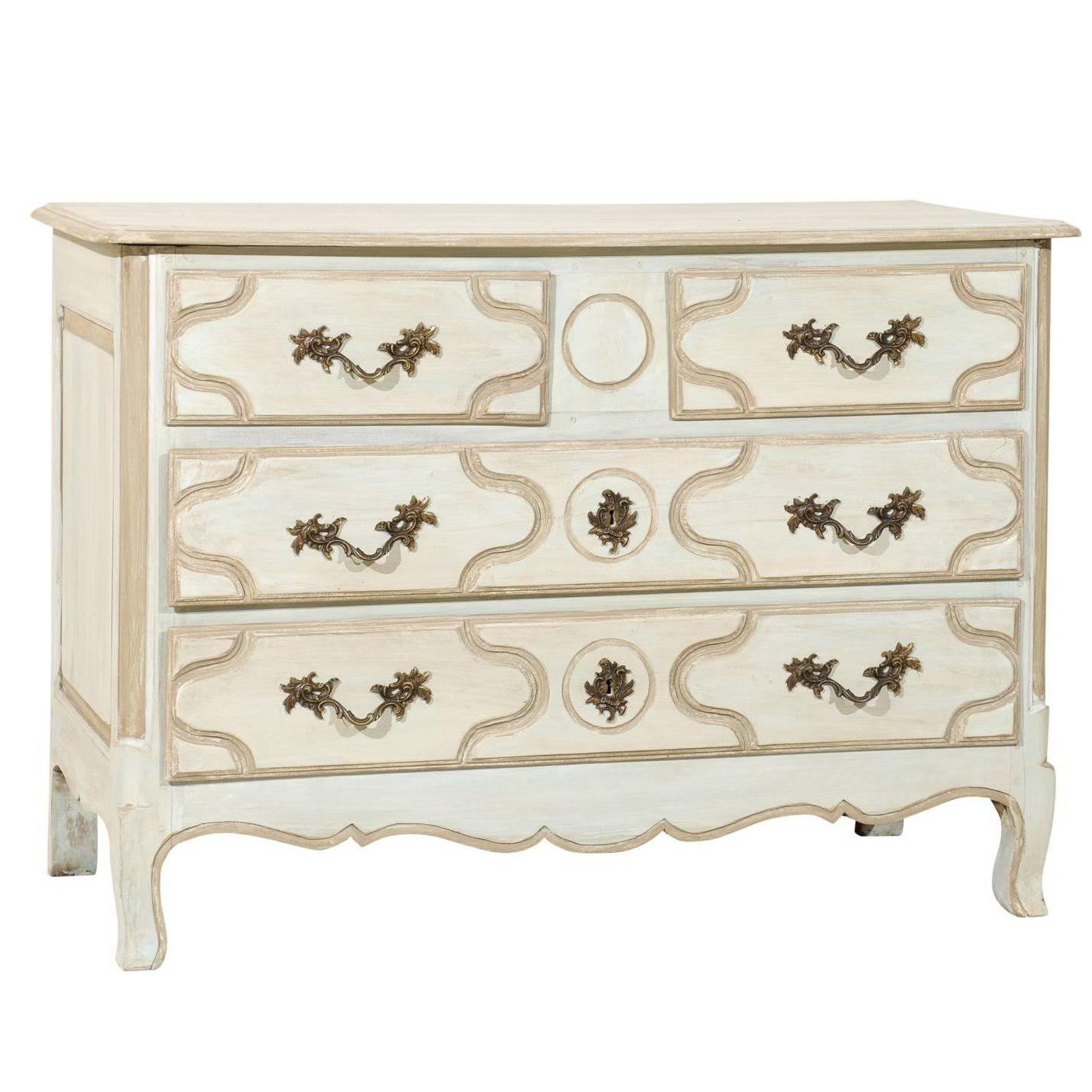 French Early 20th Century Four-Drawer Painted Wood Chest in Nice Light Color