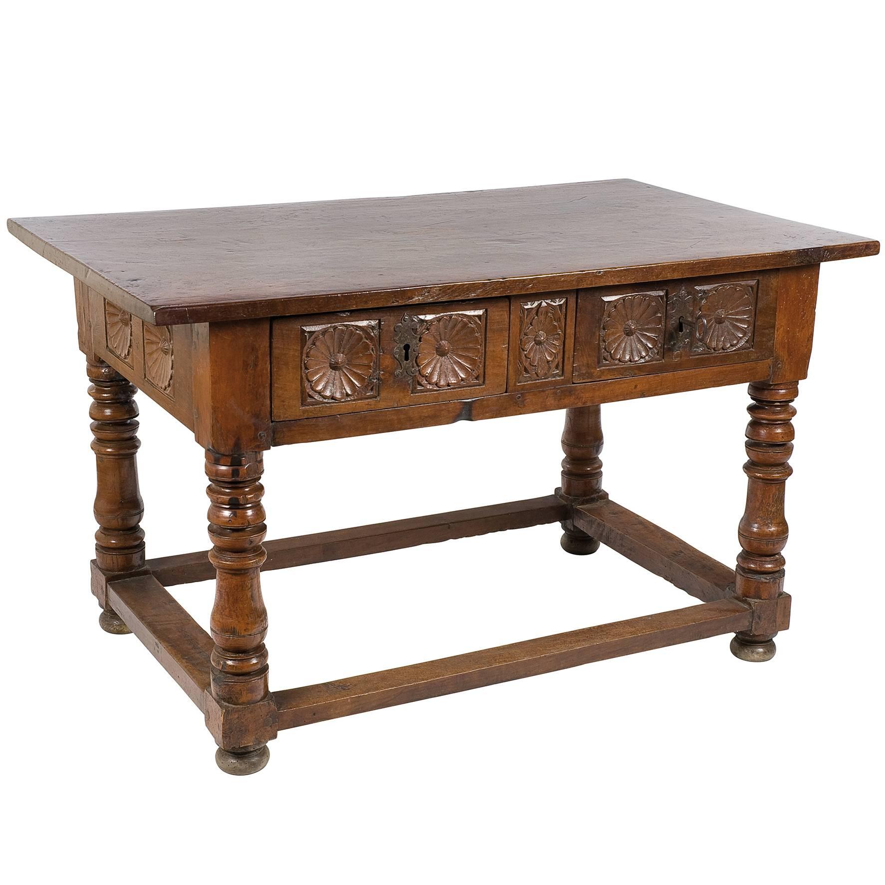 17th Century Spanish Carved Walnut Table from Navarre For Sale