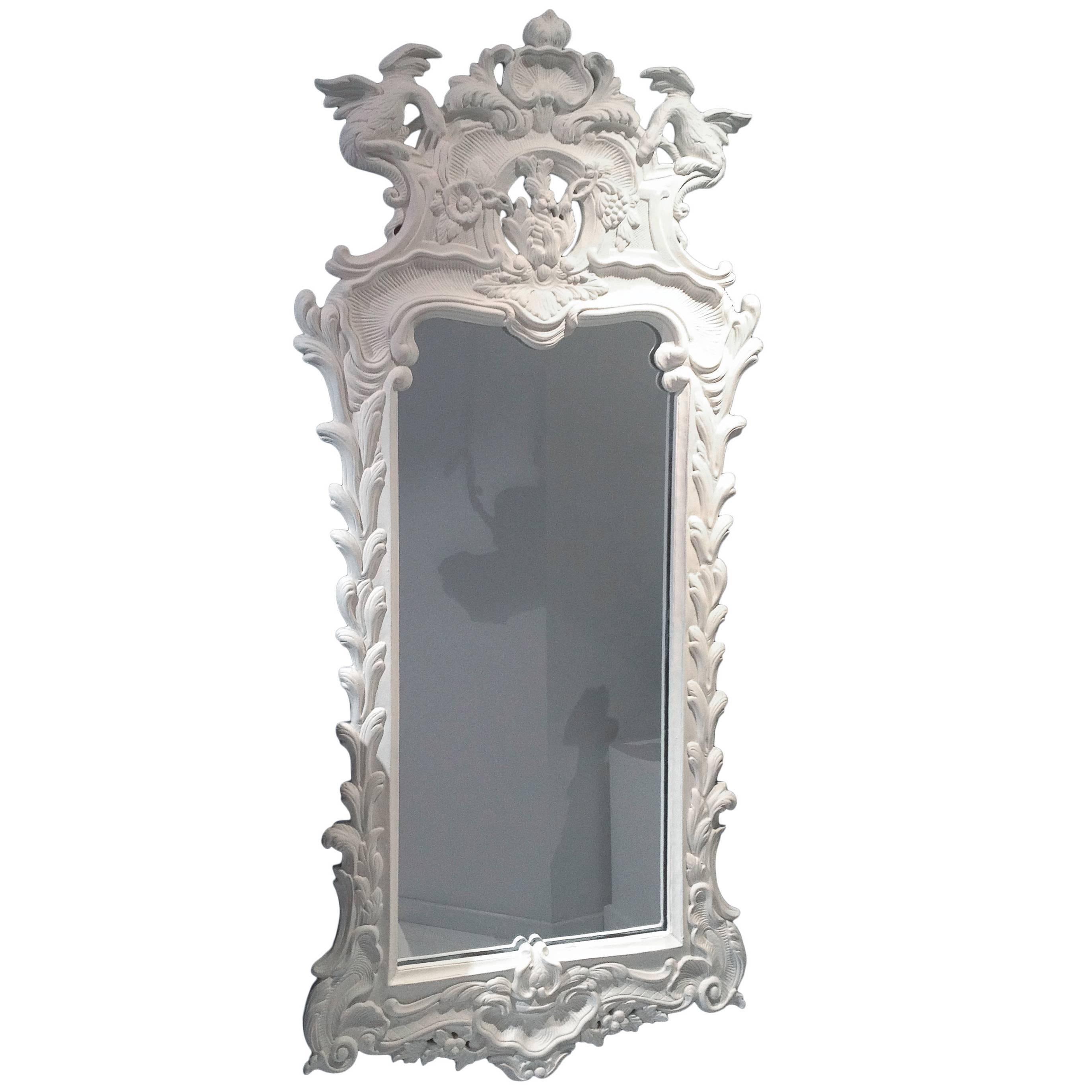 Georgian Style Mirror Made of Carved and Painted Wood For Sale