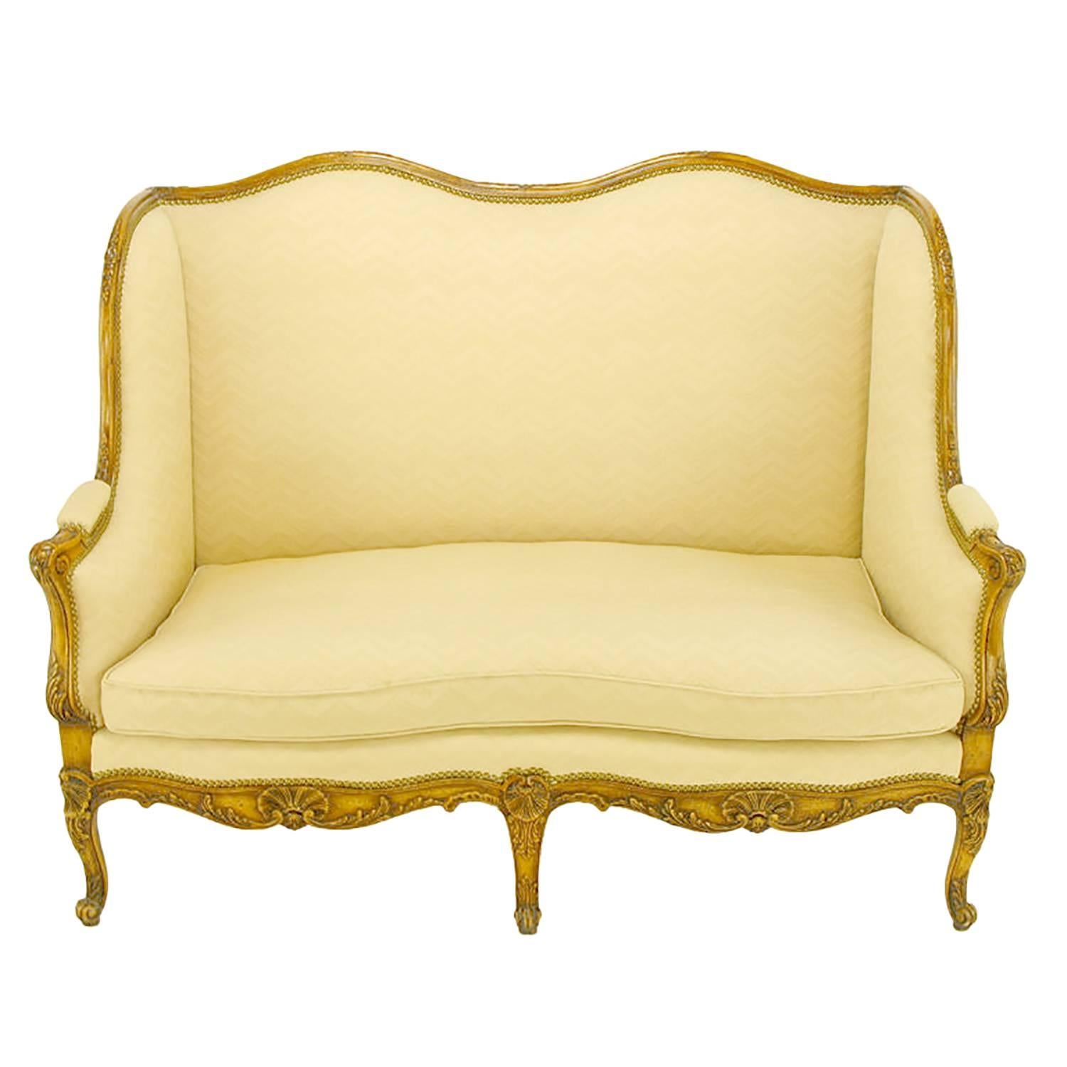 Yale Burge Louis XV banquette Wingback en bois de rose en vente