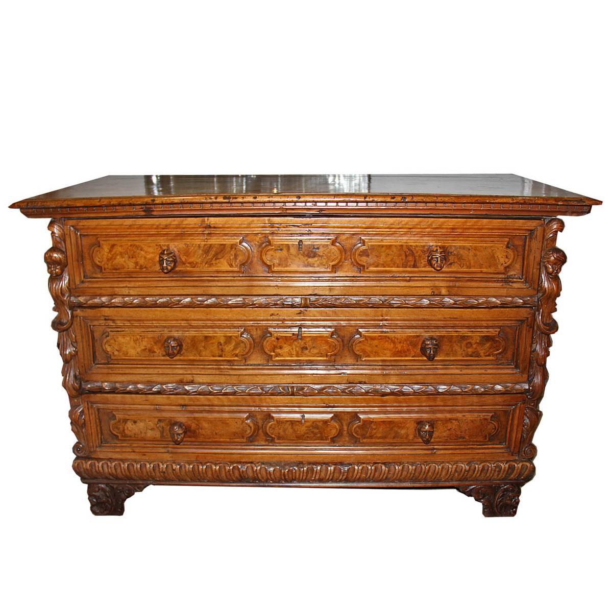 Late 17th Century Florentine Walnut Chest of Drawers For Sale