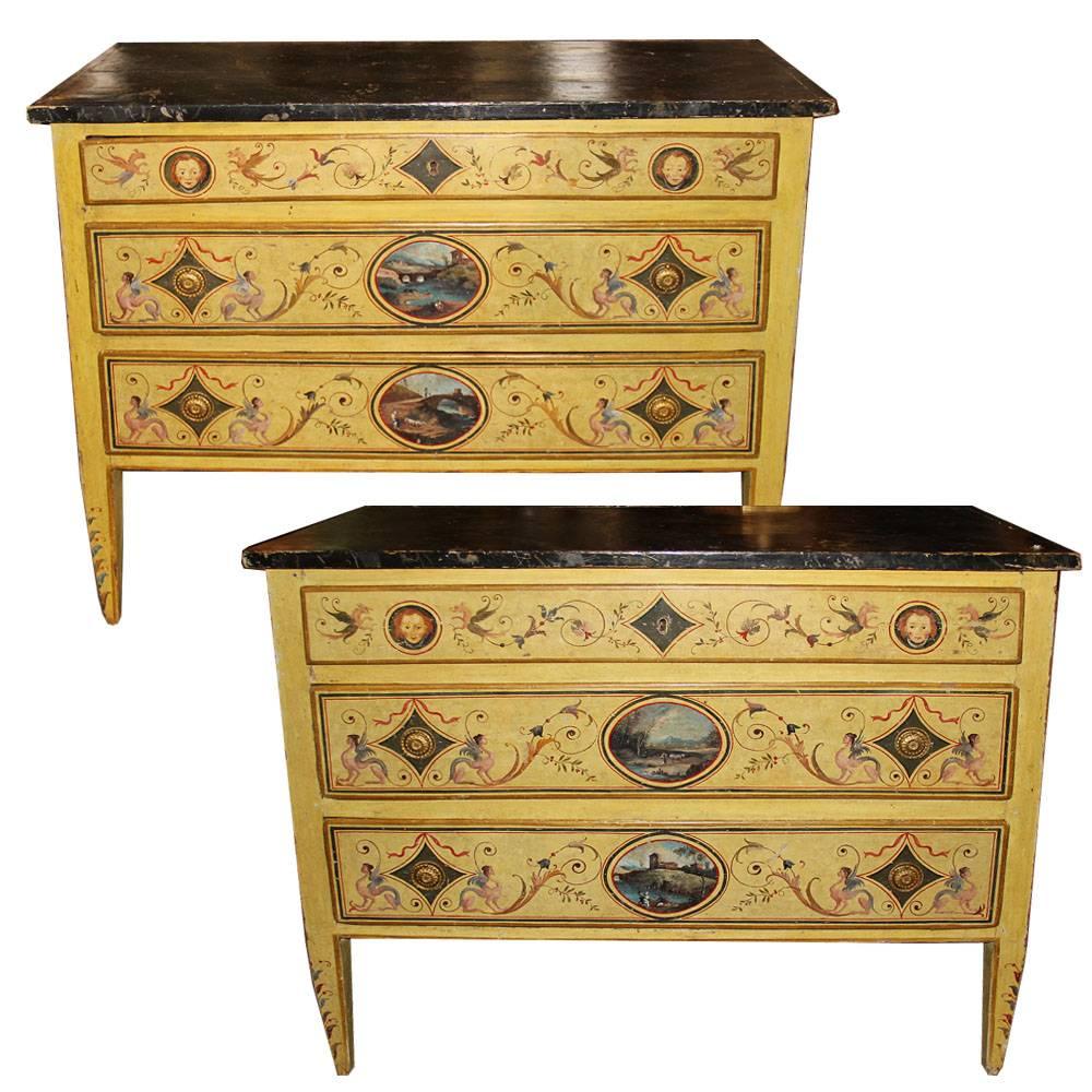 Elegant Pair of 18th Century Neoclassical Luccan Louis XVI Polychrome Commode For Sale