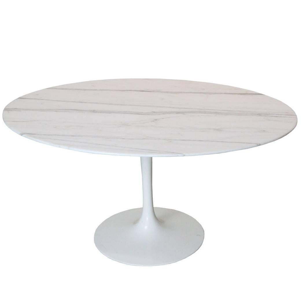 Oval Carrara Marble Tulip Side Table by Saarinen for Knoll