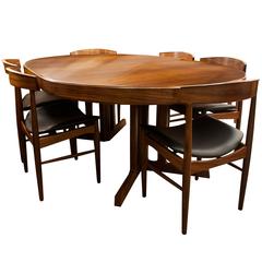 Vintage Mid-Century Modern Design Rosewood Dining Table and Six Chairs