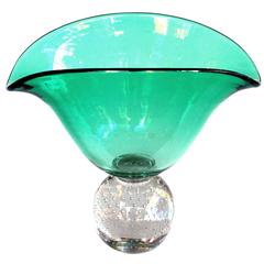 Vintage Shapely American Mid-Century Emerald-Green Pedestal Vase; Pairpoint Glassworks