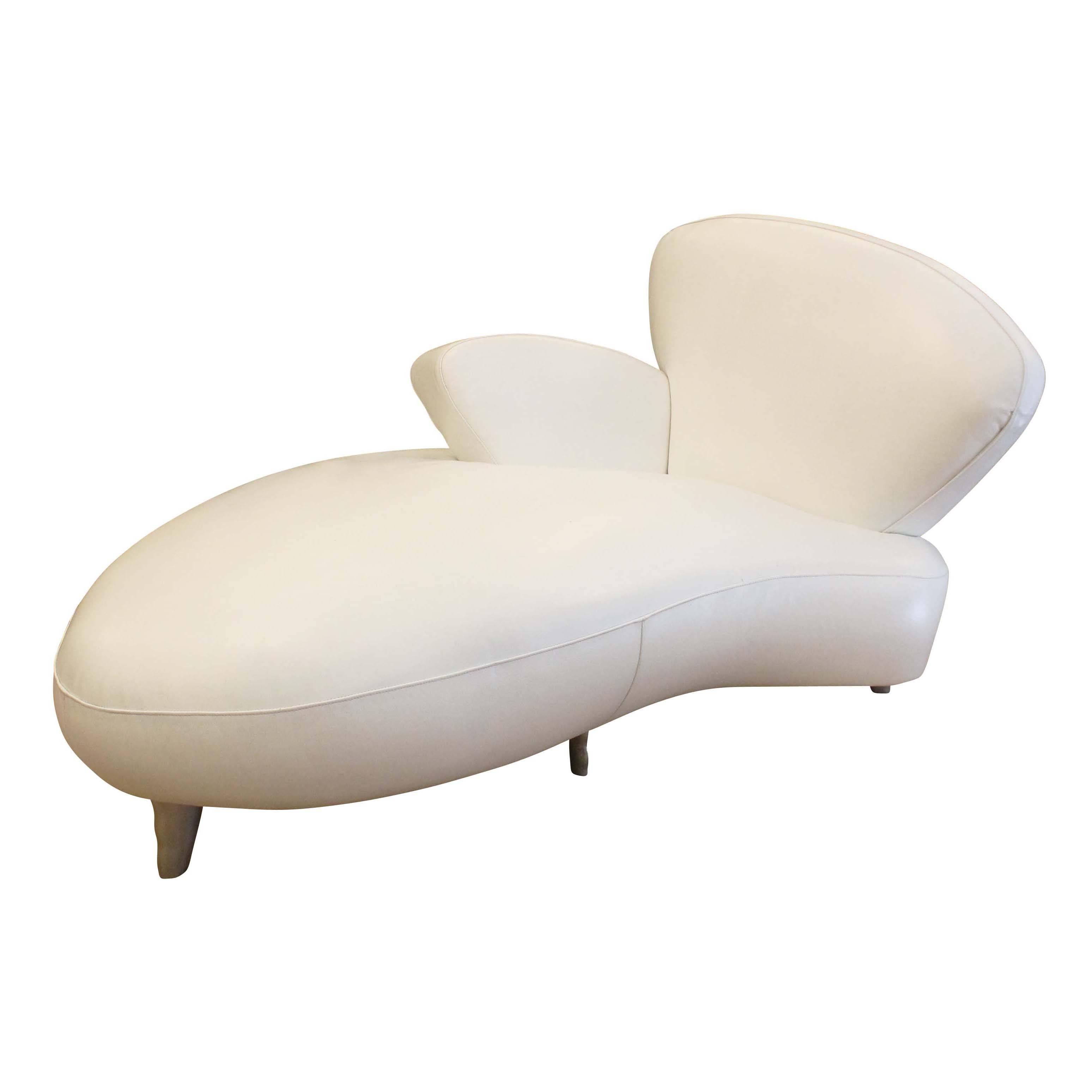 Sleek White Leather Daybed, Italy, 1980s