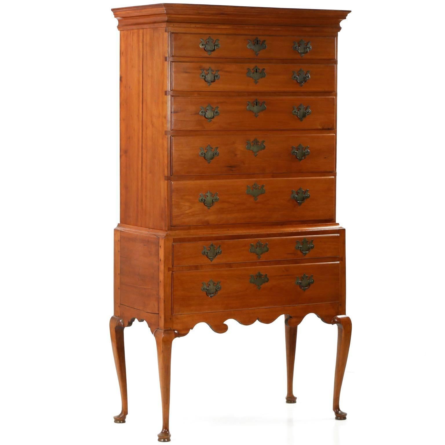 Fine American Queen Anne Cherry Highboy Chest of Drawers, New England