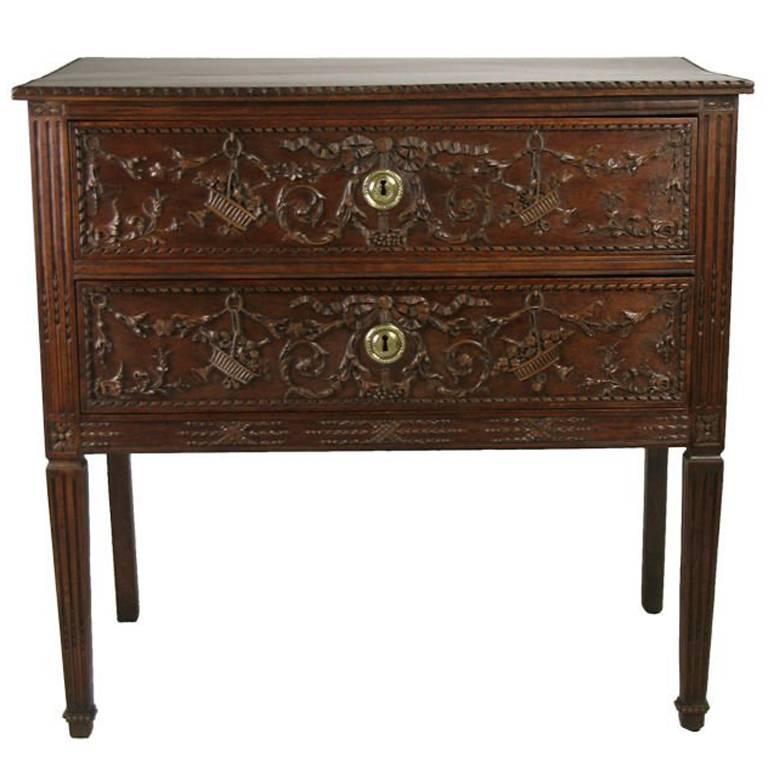 Italian Neoclassical Mahogany Commode or Chest of Drawers For Sale
