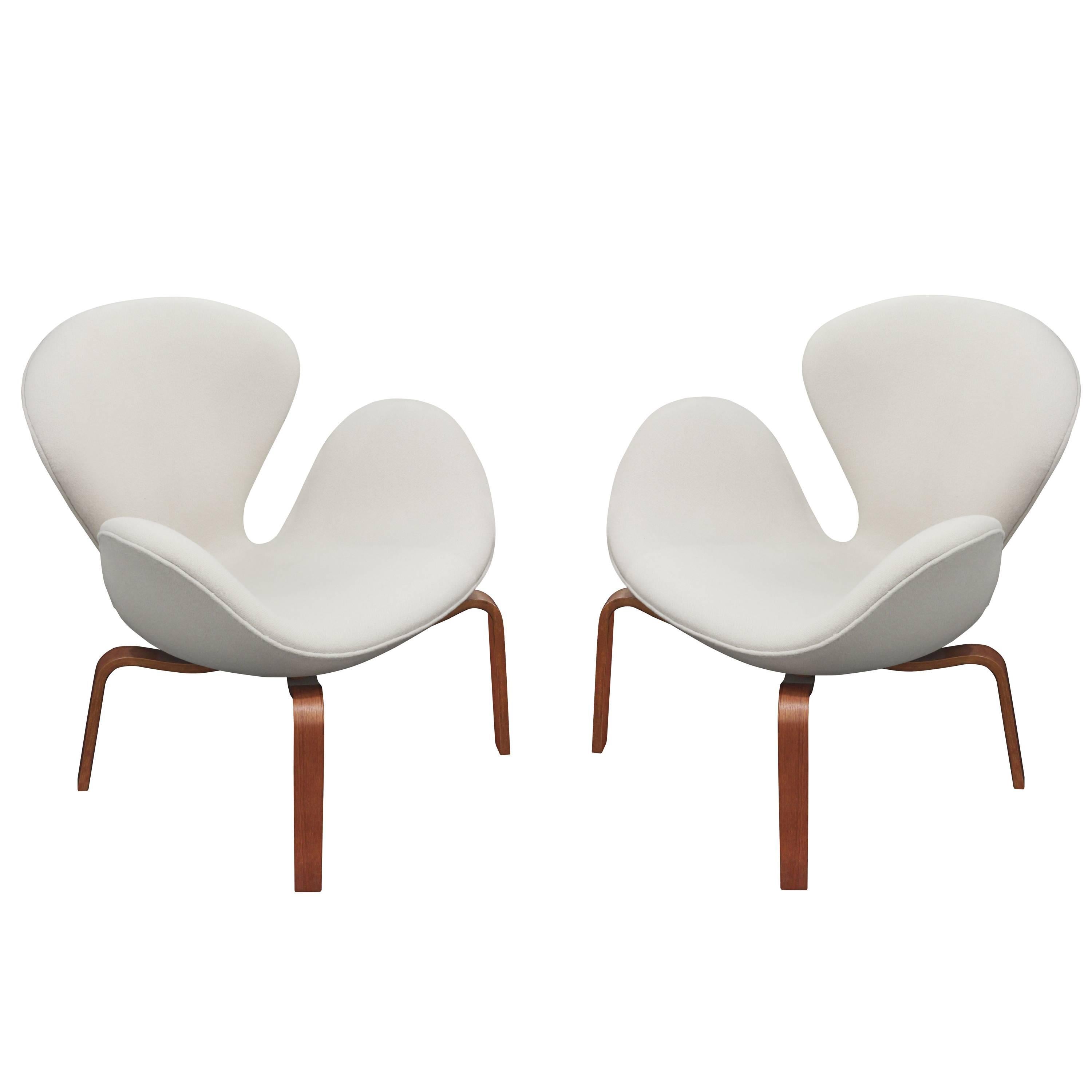 Pair of "Swan Chairs" with Laminated Teak Legs by Arne Jacobsen