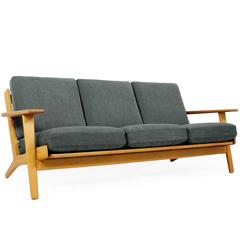 Hans J. Wegner Oak Sofa Mod. Ge 290 for Getama, 1960s Danish Modern Design 12