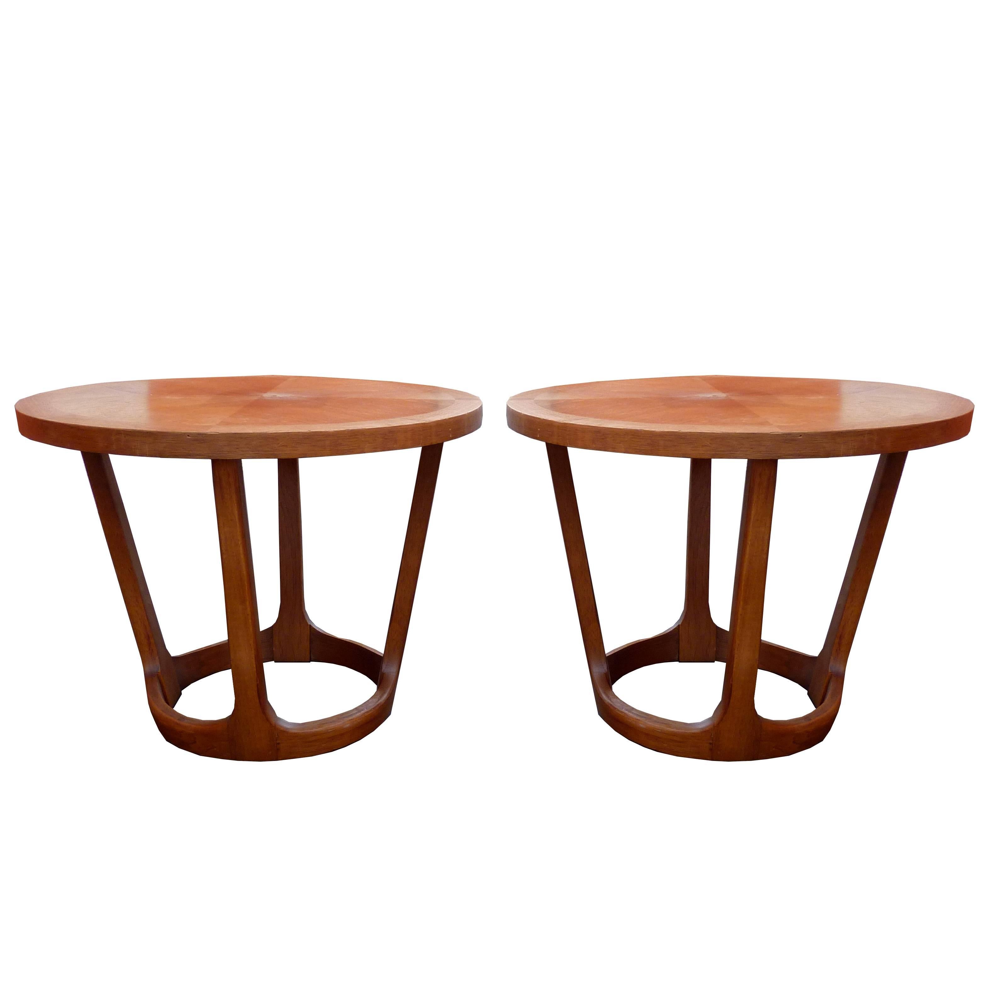 Lane Side Table in Walnut, circa 1965 For Sale