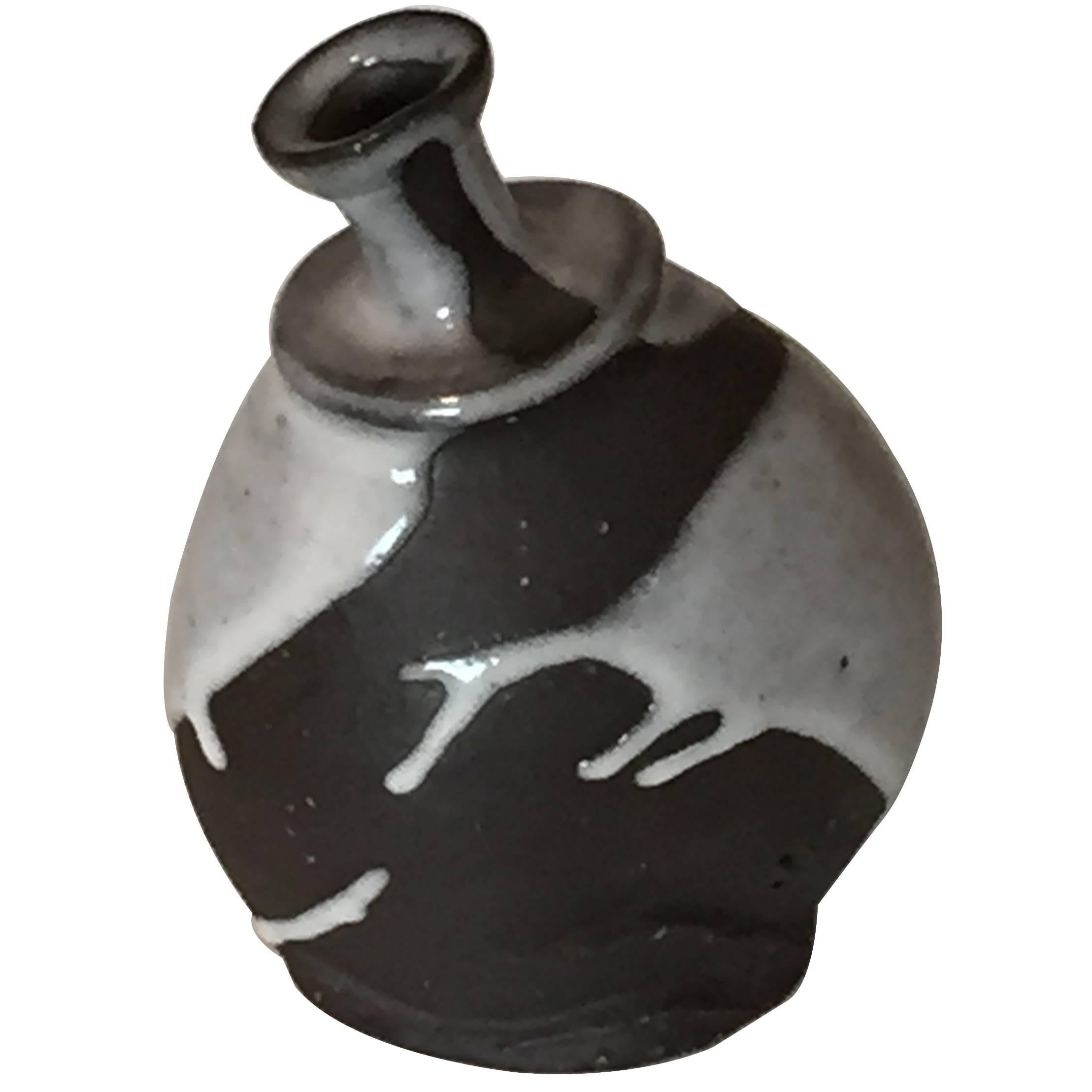 Contemporary Japanese Sake Bottle by Kakurezaki Ryuichi For Sale