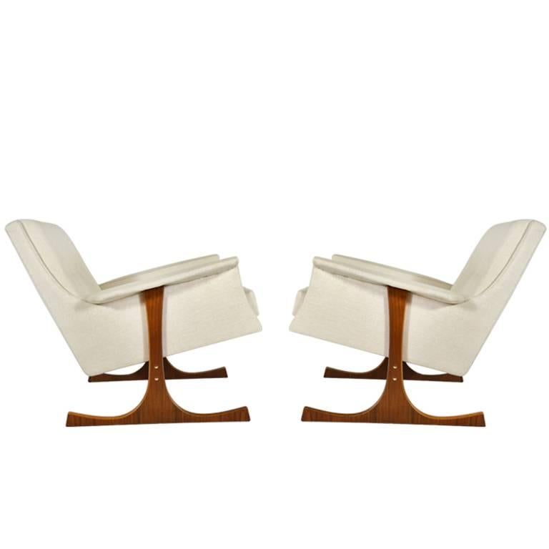 Pair of Danish Modern Lounge Chairs by Selig