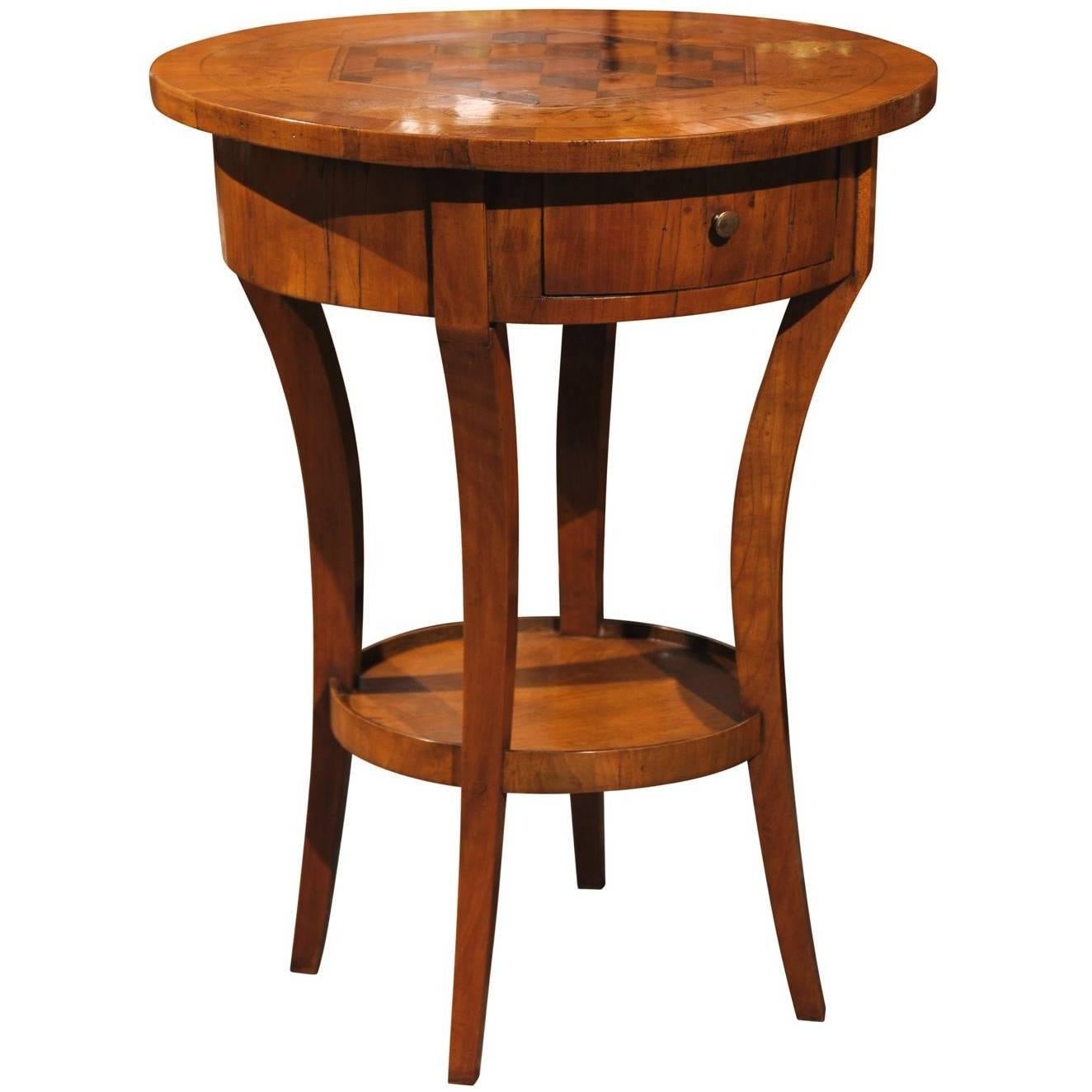 Italian Round Side Table with Cube Parquetry Inlay from the Early 19th Century