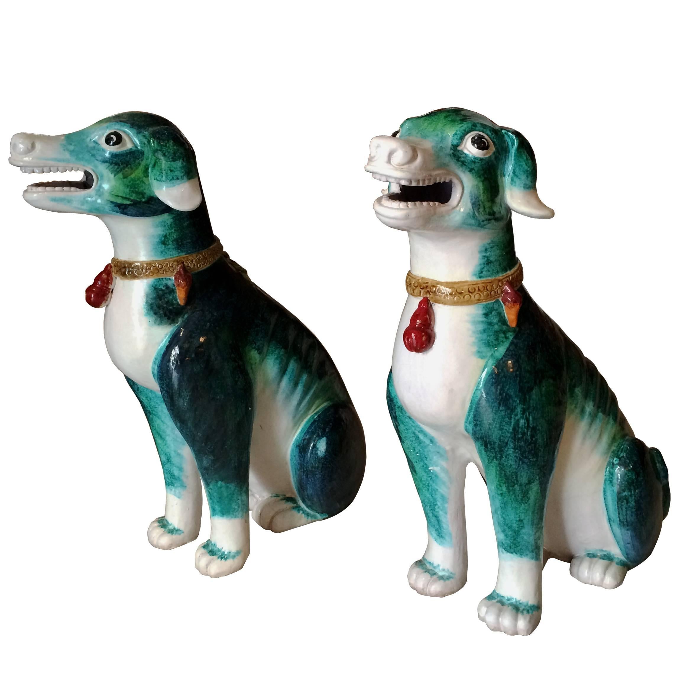 Pair of ceramic dogs For Sale