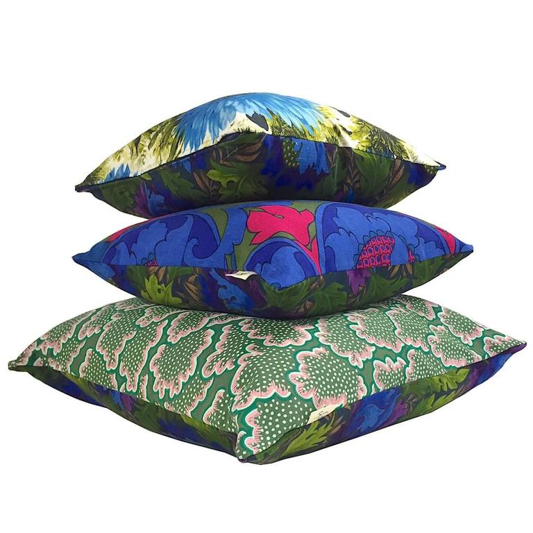 Vintage fabric cushions by Sunbeam Jackie - Green cushions collection For Sale