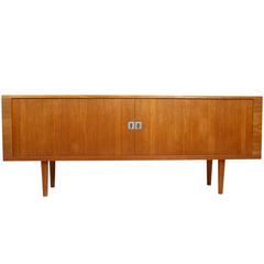 Hans J. Wegner Teak Credenza, Model 25 Johannes Hansen Denmark, circa 1965