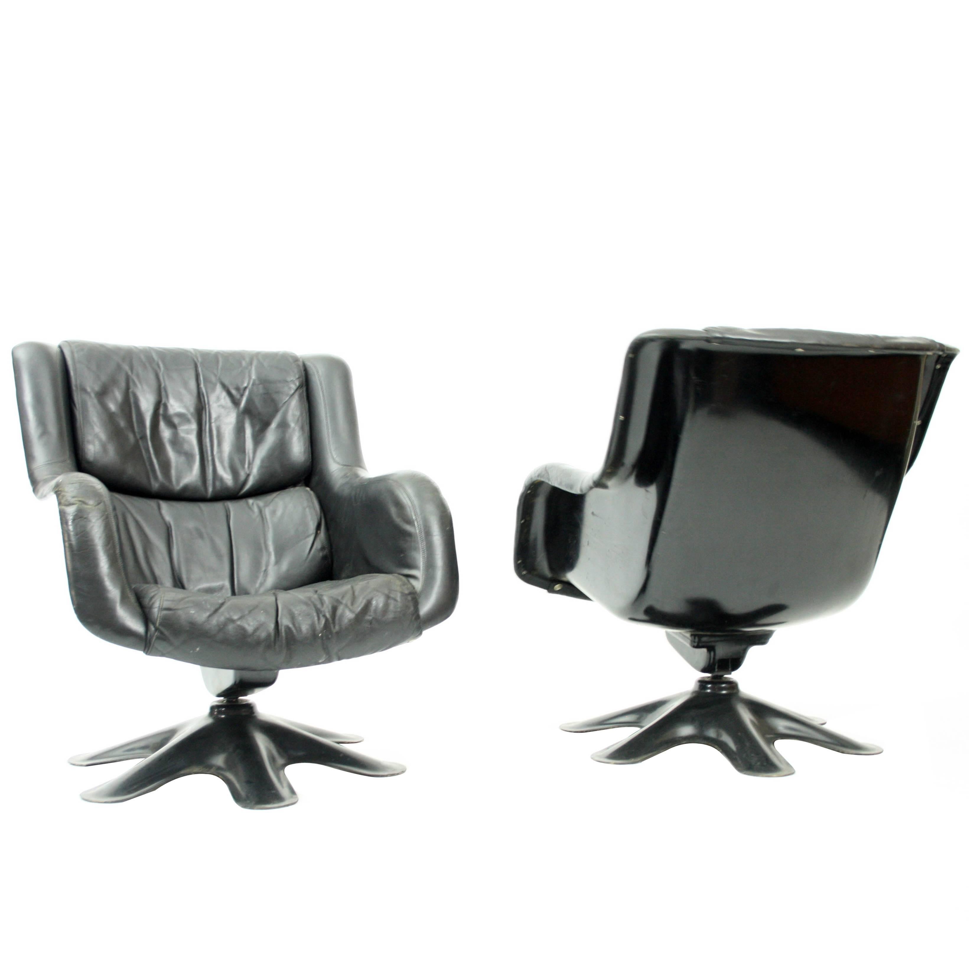 Pair of Leather Yrjö Kukkapuro "Kaeuselli" Lounge Chairs Haimi, Finland