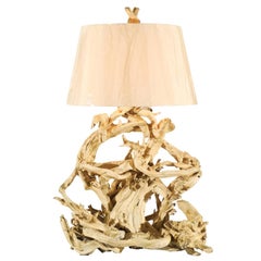 Maestosa lampada vintage restaurata in legno driftwood in gesso