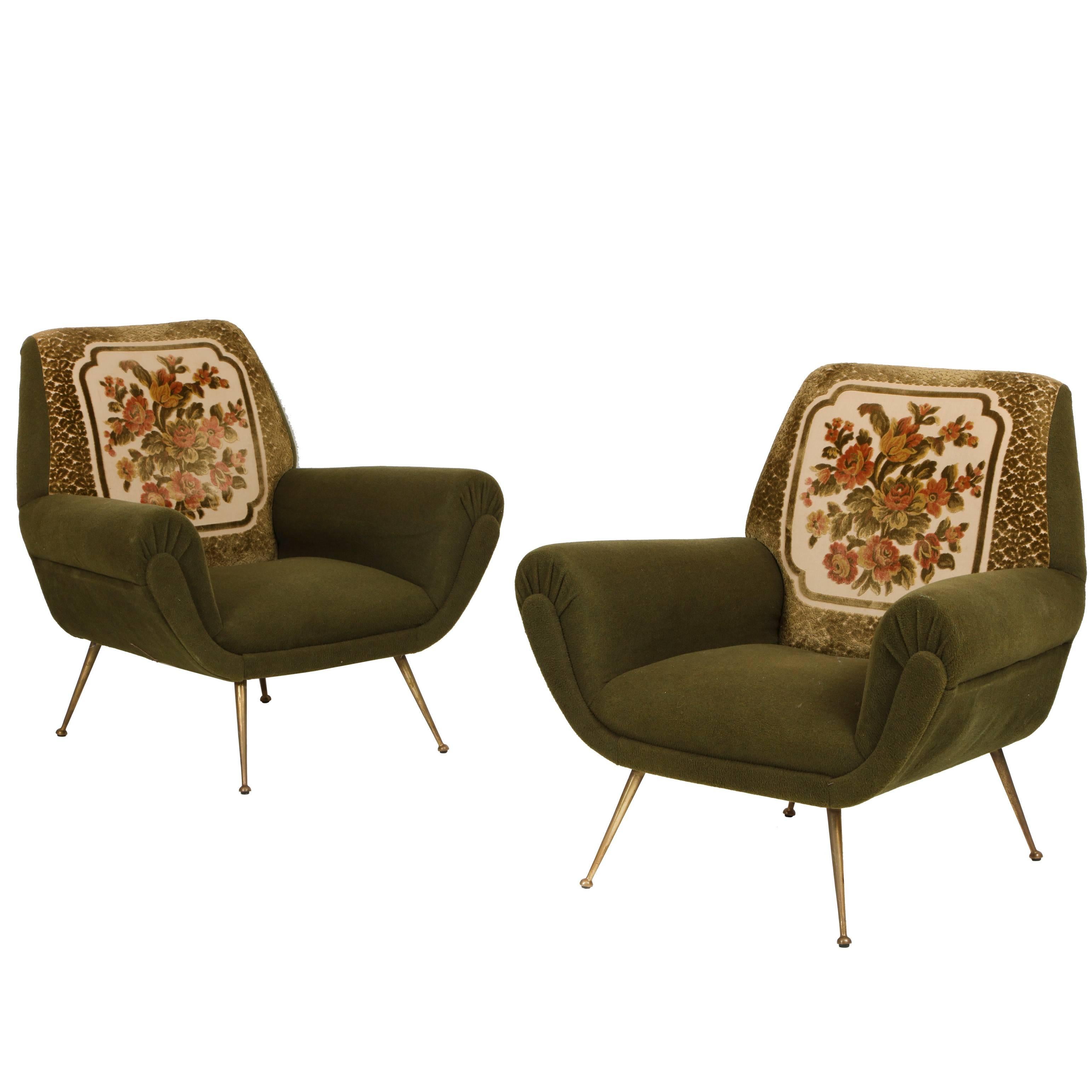 Italian Mid-Century green lounge chairs Gigi Radice Minotti original, 1950
Original Italian Mid-Century lounge chairs with original embroidery fabric on the back.
In very good vintage condition with soft wool like fabric on the rest of the