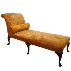 19th Century Mahogany Daybed with Shell Carved Cabriole Legs