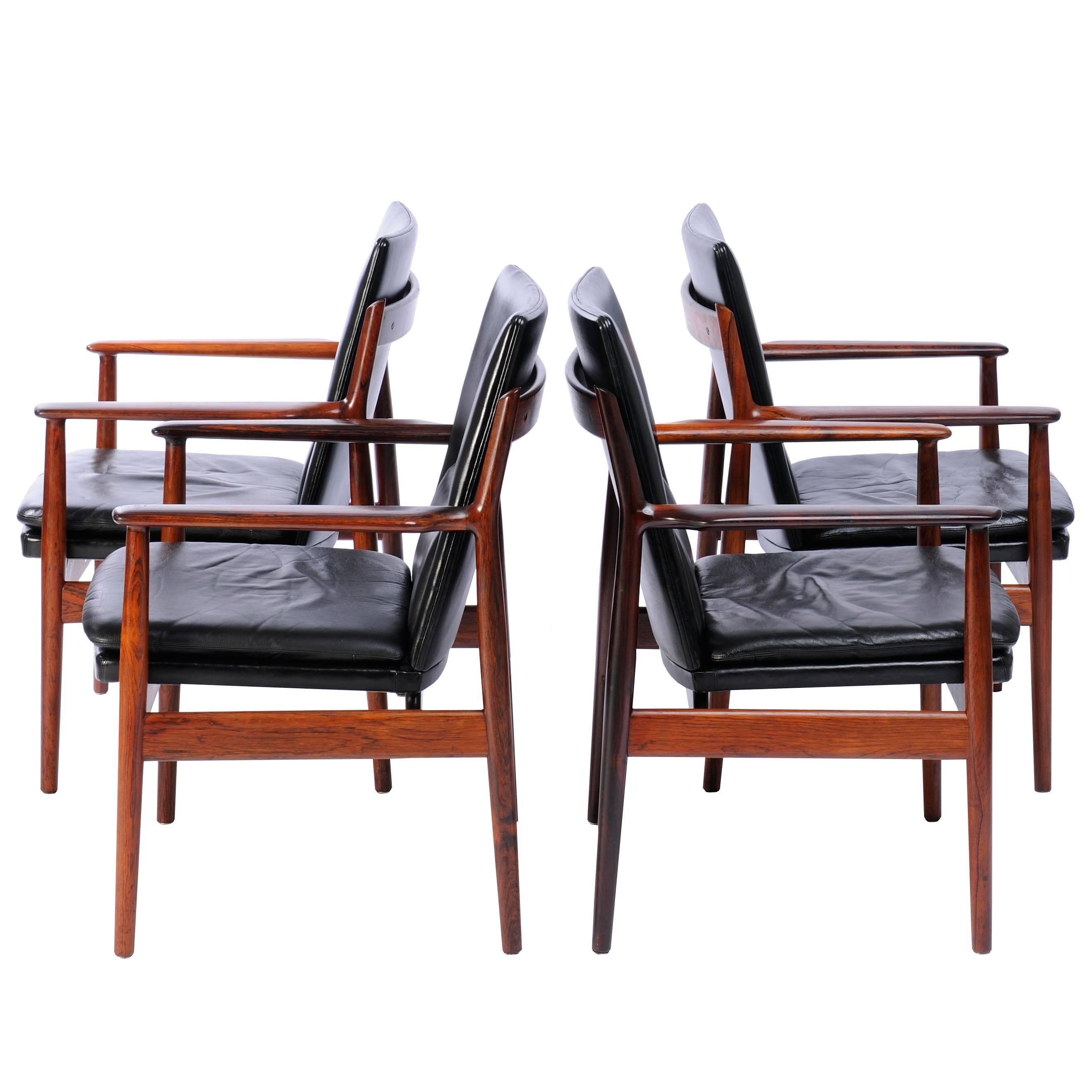 Arne Vodder Model 431 Rosewood and Black Leather Armchairs For Sale