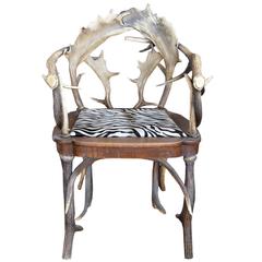 Chaise en bois de cervidé d'un Lodge bavarois