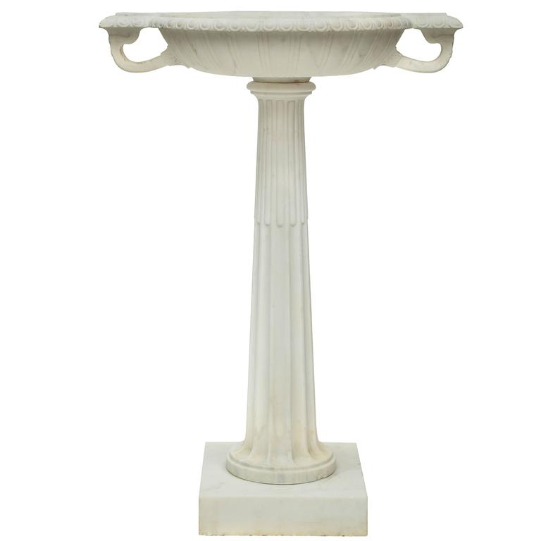 Italian 19th Century Neoclassical Style White Carrara Marble Bird Bath