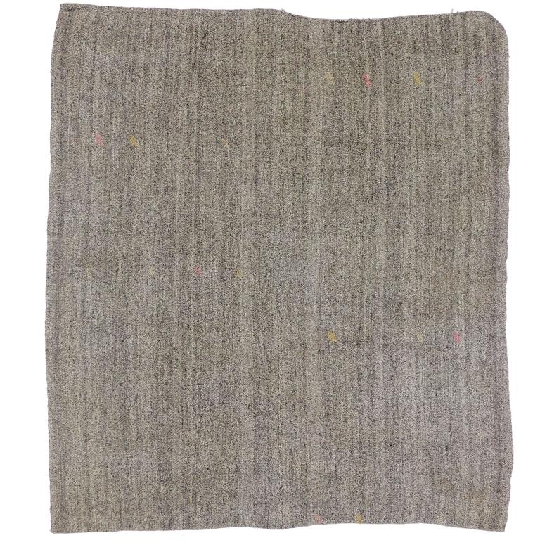 Vintage Turkish Kilim Rug with Minimalist Style For Sale at 1stdibs