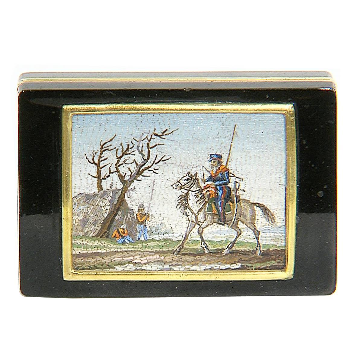 "Military Scene" Tortoise Shell and Gold Snuff Box with Micromosaic 18th Century For Sale