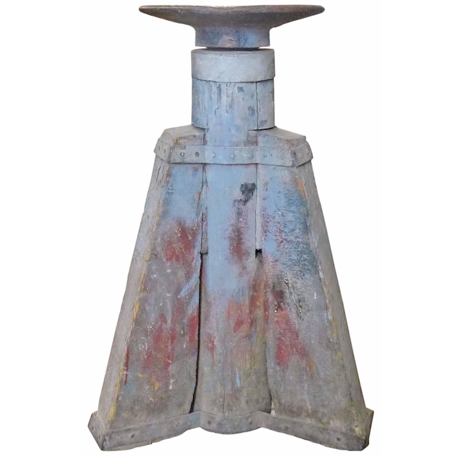 Industrial Tripod-Mounted Round Anvil
