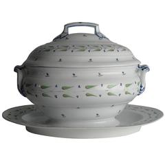 Niderveller Tureen with Under Plate, 1790s 6