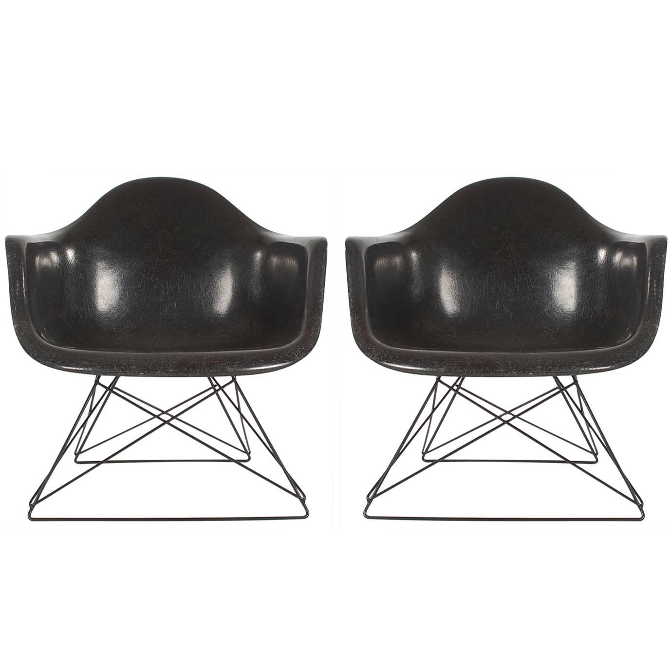 Mid-Century Modern Eames for Herman Miller Fiberglass Lounge Chairs in Jet Black