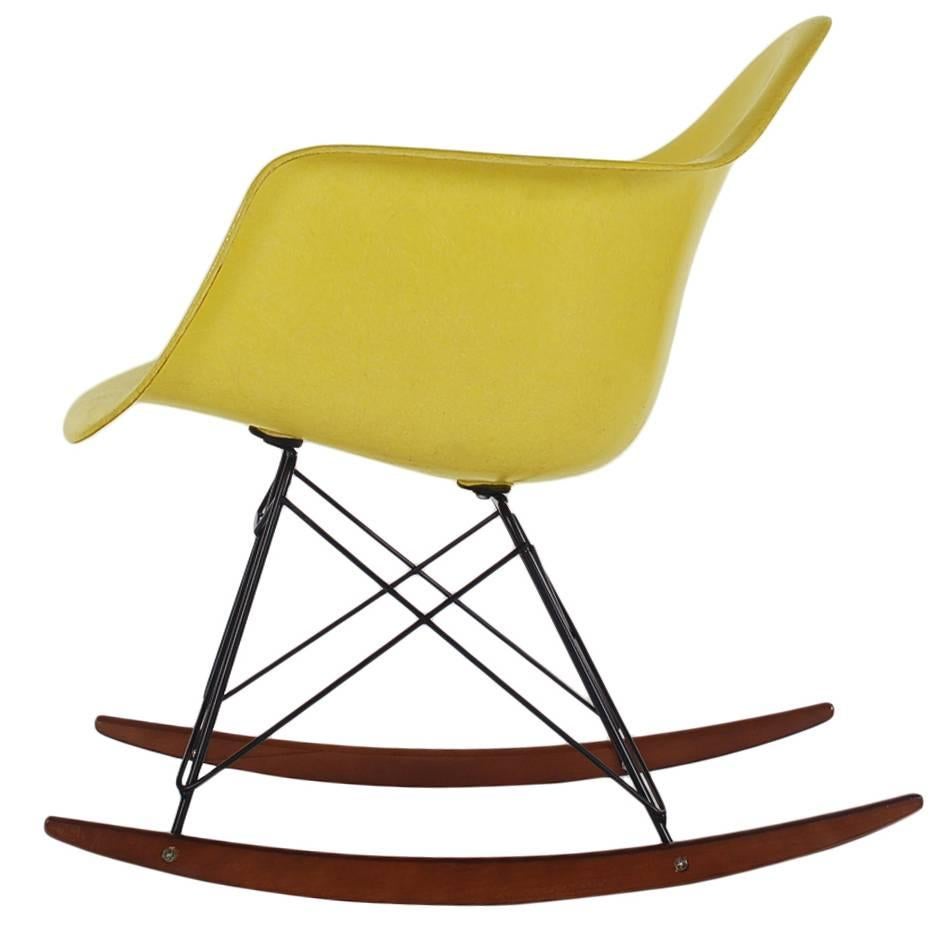 Mid-Century Eames for Herman Miller Fiberglass Rocking Lounge Chair in Yellow
