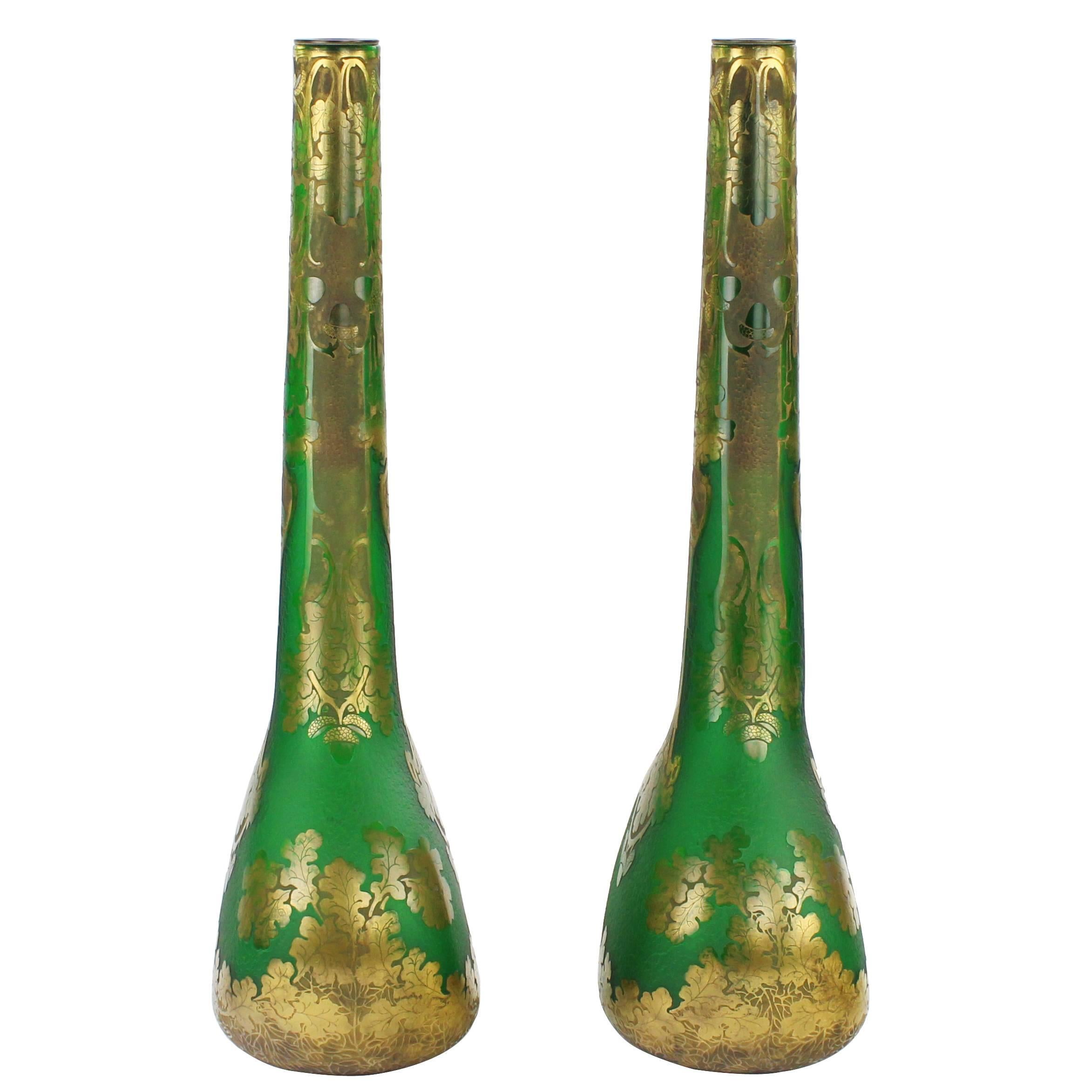 Pair of vases "Legras & Cie Verreries de St. Denis".
Art Nouveau, circa 1900-1910.
Deeply corroded relief of gilt oak leaves.
Measures: Height 60cm width 23cm depth 23cm.

I dispatch by air in safe wood boxes only. So no need to