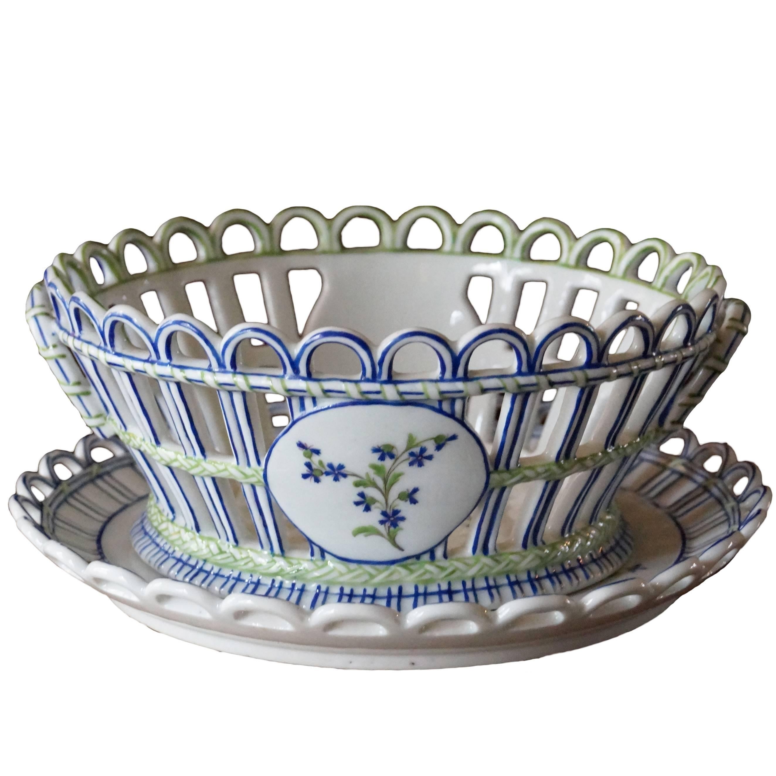 Unique and Antique Niderviller Porcelain Basket with under Plate, France, 1790s