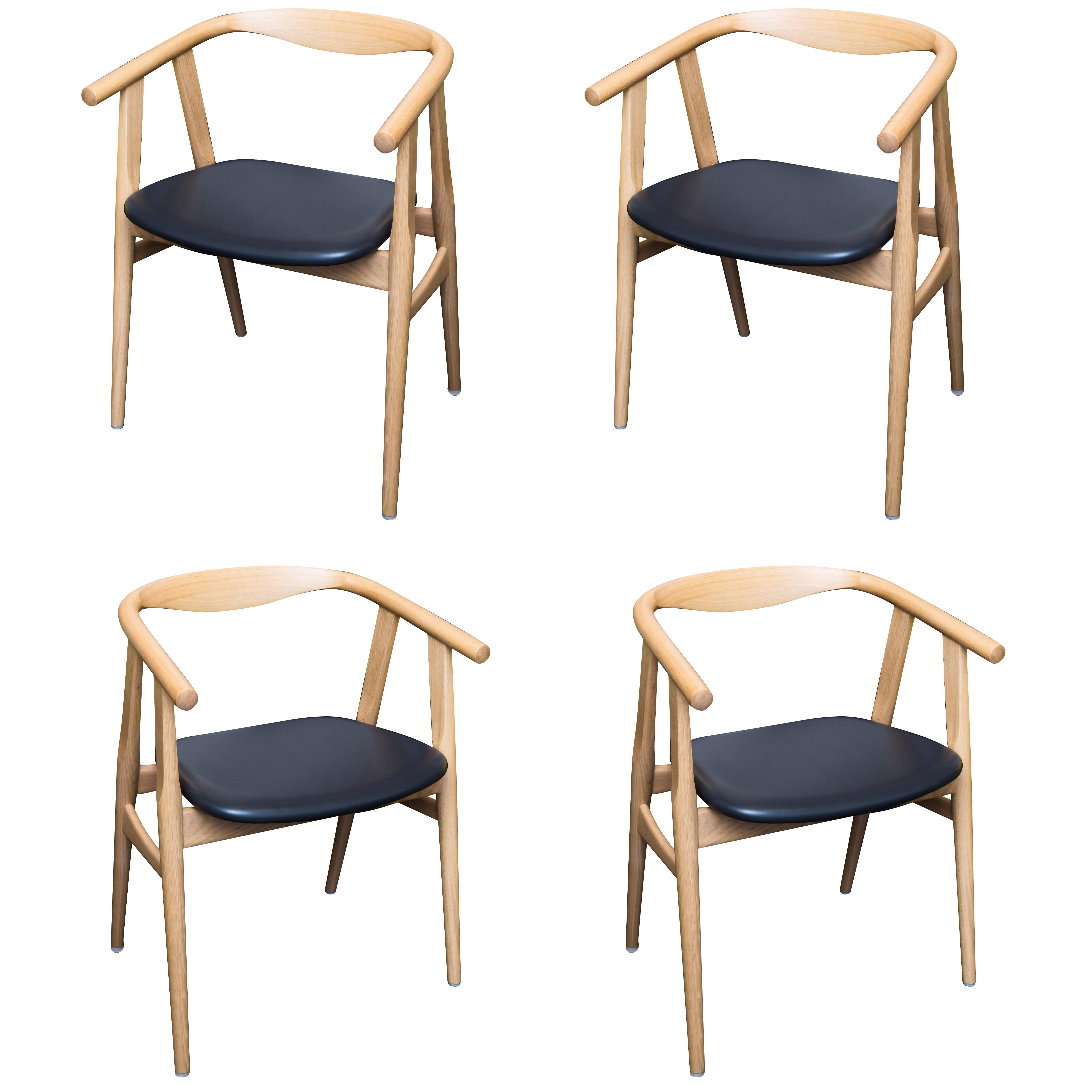  Hans Wegner 525 Chairs in Oak